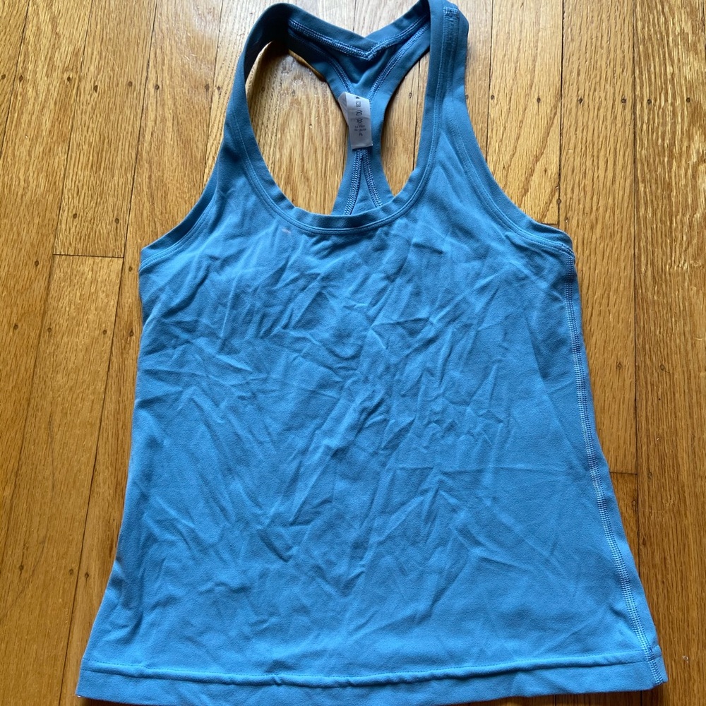Lululemon cropped Cool Racerback II Nulu